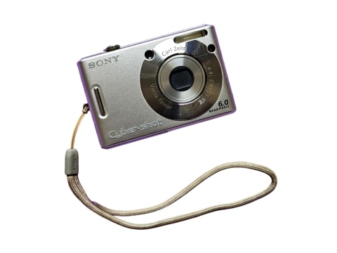 Sony Cyber-shot DSC-W30 – Kompaktowy Aparat Cyfrowy DigiCam