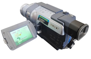 Sony Digital8 DCR-TRV245E – Kamera Cyfrowa Digital8 | NightShotc | USB Streaming | SteadyShot jak nowa