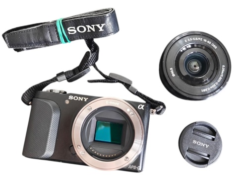 Sony Alpha NEX-3N – Czarny | 16 MP | 3x Zoom | Zestaw z pudełkiem