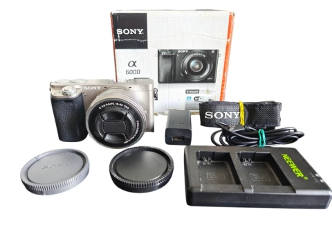 Aparat bezlusterkowy Sony Alpha A6000 | Komplet | 24,3 MP | NFC | Wi-Fi | Full HD