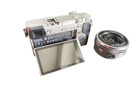 Aparat bezlusterkowy Sony Alpha A6000 | Komplet | 24,3 MP | NFC | Wi-Fi | Full HD