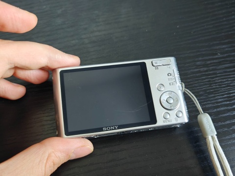 Sony Cyber-shot DSC-W610 Aparat cyfrowy kompaktowy | Srebrny | 14.1 MP | 4x Zoom | 2012 | Digicam | Używany